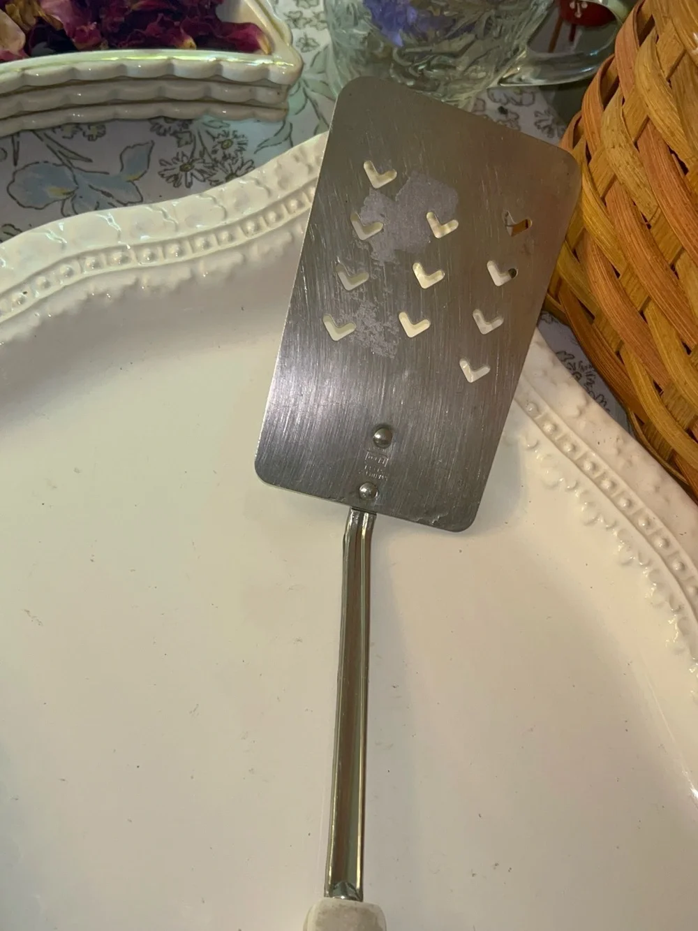 Vintage Ekco Heart shaped slotted spatula/turner with Purple Floral Handle